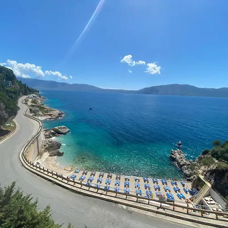 Toto Boutique Hotel & Apartments *